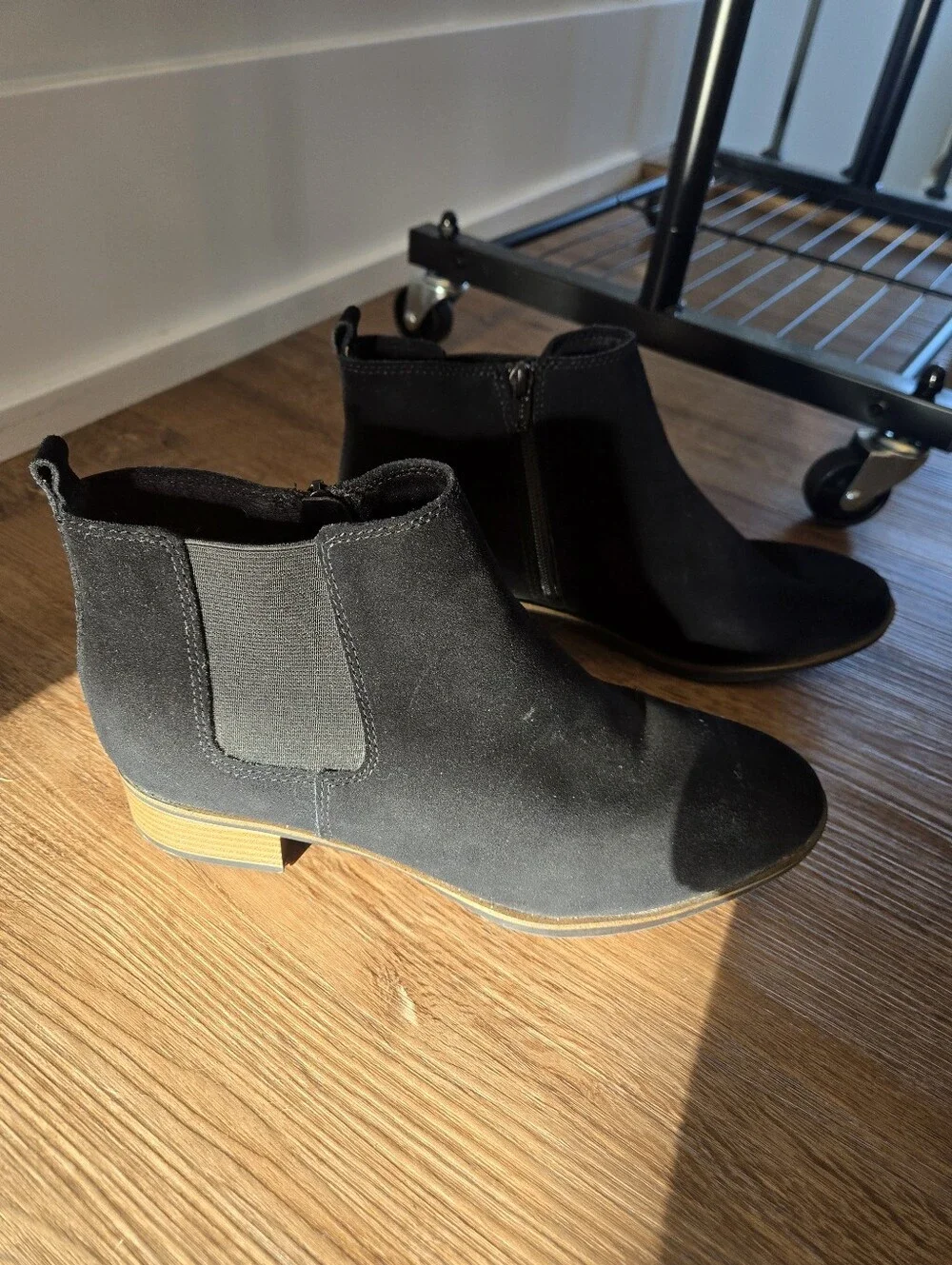White Mountain Black Suede Ankle Boots Bootie Women’s Size 10